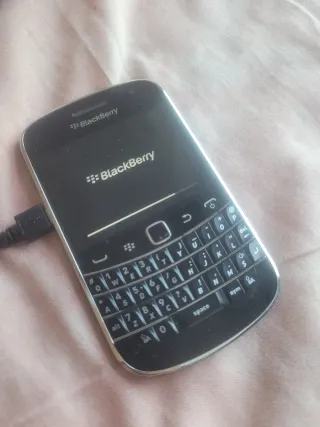 Lote de teléfonos BlackBerry, Nokia y iPhone