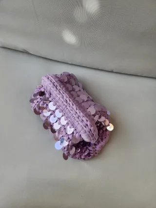 Borsa clutch lilla con paillettes