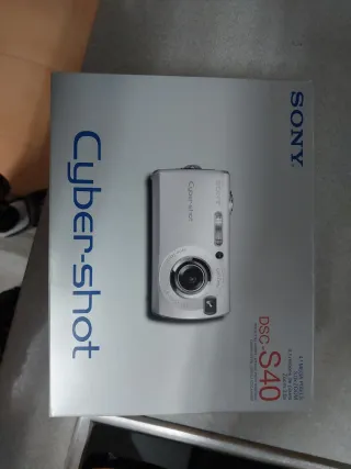 Sony Cyber-shot DSC-S40 Cámara Digital Plata