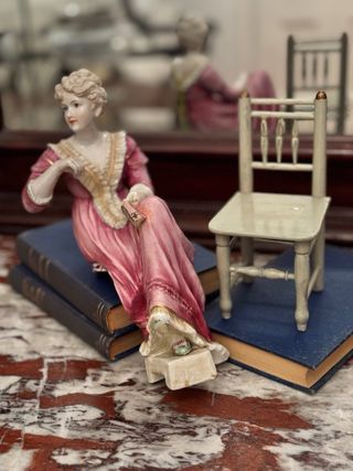 Figura porcelana mujer s.XX