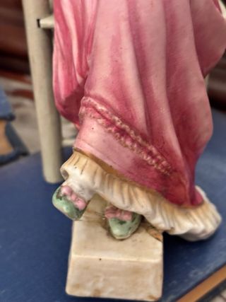 Figura porcelana mujer s.XX