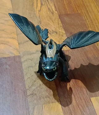 Figura Desdentado Chimuelo Dragón Articulado