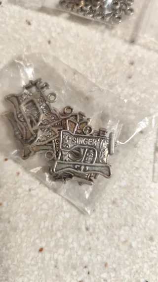 Lote accesorios plateados para bisutería