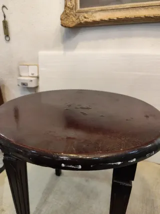 Mesita auxiliar de madera para restaurar