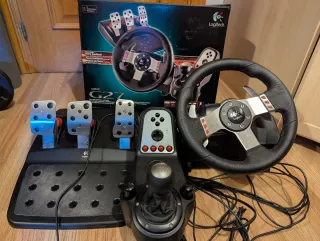 Volante Logitech G27 con pedales y cambio