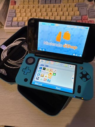 Nintendo 2DS XL Negra y Azul