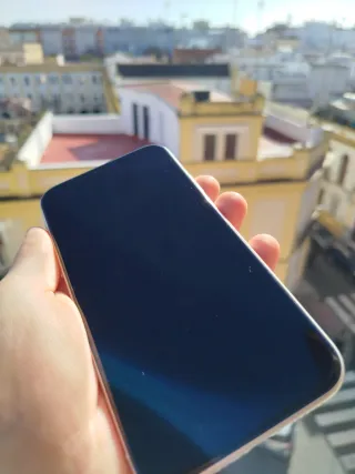 iPhone 11 Blanco 64GB con cargador y caja