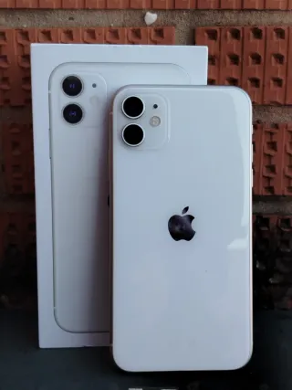 iPhone 11 Blanco 64GB con cargador y caja