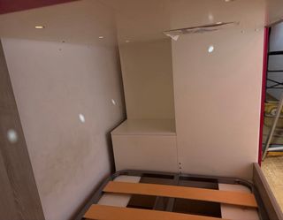 Litera tren gris y fucsia