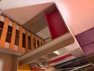 Litera tren gris y fucsia