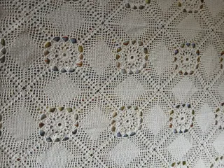 Colchas de ganchillo antiguas beige