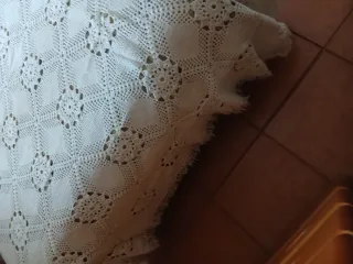 Colchas de ganchillo antiguas beige