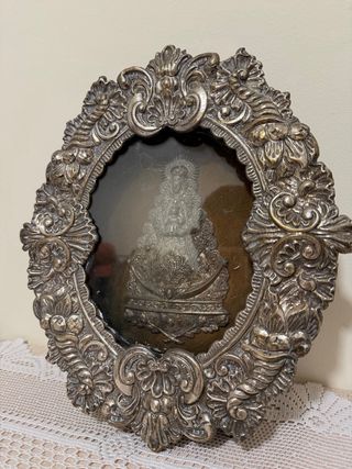 Relicario antiguo plata repujada