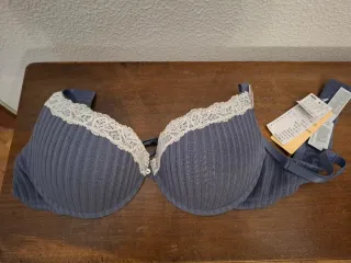 Sujetador Woman Secret azul con etiquetas