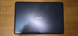 ASUS VivoBook A15 Nero