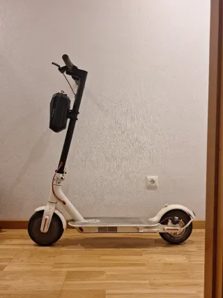 Patinete Eléctrico Xiaomi M365 Blanco
