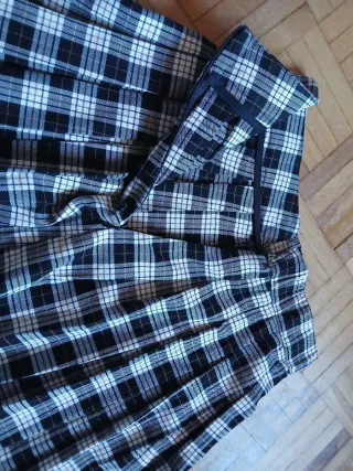 Falda Plisada Cuadros Blanco y Negro