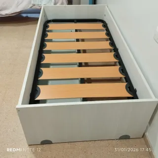 Cama individual c/cajón, estantería, y escritorio