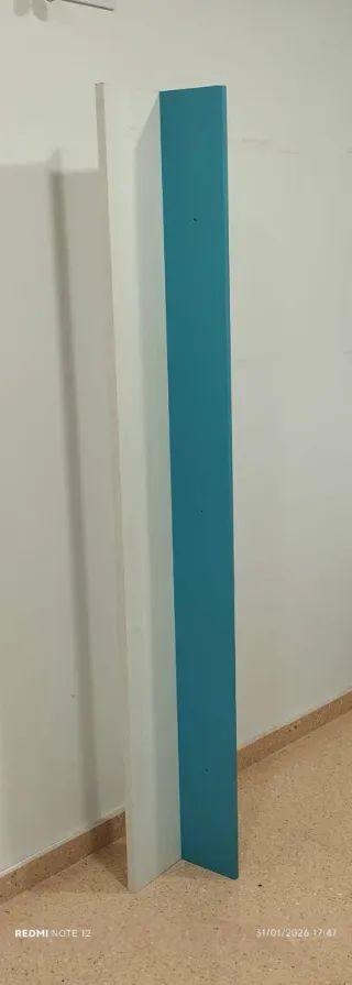 Cama individual c/cajón, estantería, y escritorio