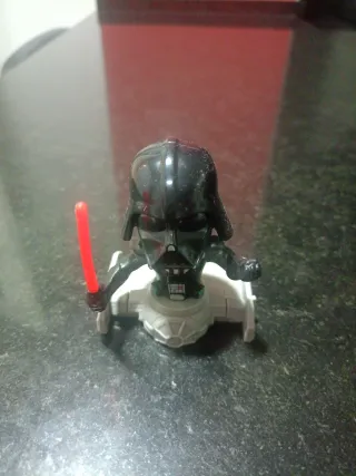Figura Kinder Darth Vader