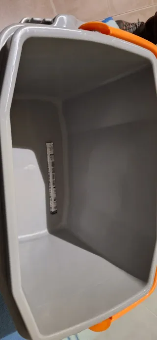 Nevera portátil rígida camping 32L portavasos