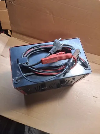 Cargador Baterías Ferve Tetra F-2908