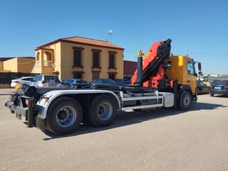 Volvo FM 420-CAMIONES GANCHO CON GRUA