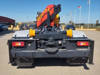 Volvo FM 420-CAMIONES GANCHO CON GRUA