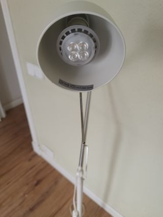 Lámpara de pie de lectura, metal blanco acero led