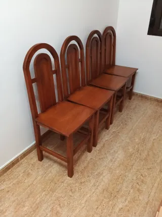 4 Sillas de Comedor Madera