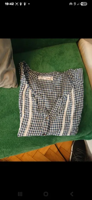 Camisa Bershka cuadros azul y blanco