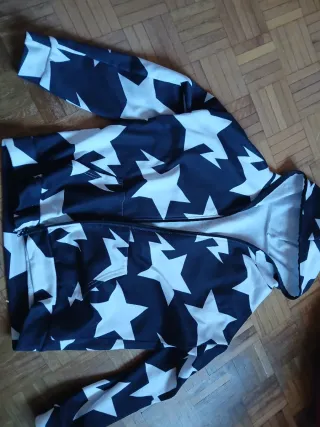 Sudadera estrellas cremallera