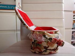 Costurero floral con asa