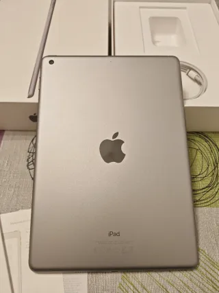Apple iPad 5a Gen 9.7 32GB Gris Espacial