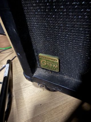 Hughes & Kettner Switchblade 100 + Pantalla G12M G