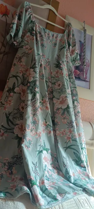 Vestido floral verde y rosa talla 50/52