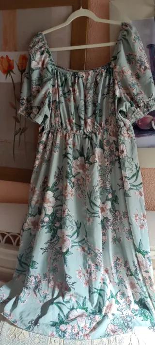 Vestido floral verde y rosa talla 50/52