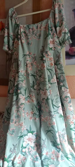 Vestido floral verde y rosa talla 50/52