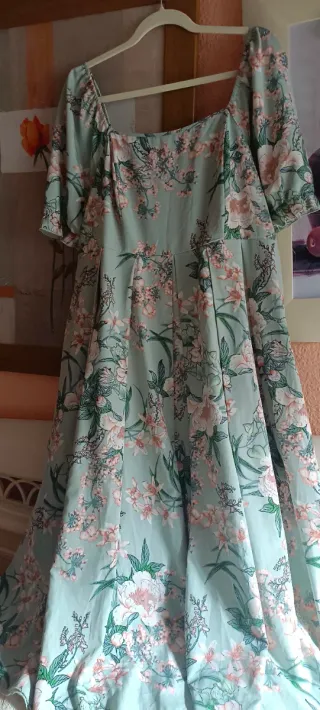 Vestido floral verde y rosa talla 50/52