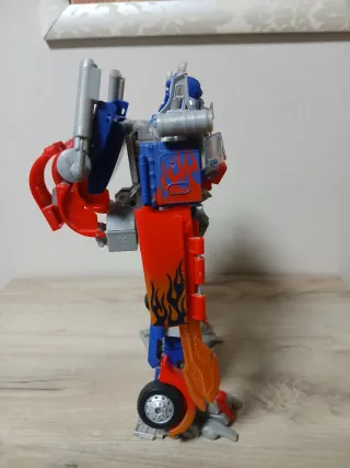 Transformers Optimus Prime Leader Class