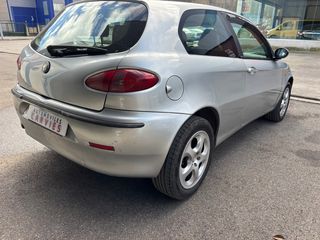 Alfa Romeo 147 2001