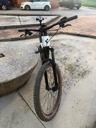 Bicicleta CUBE Stereo Hybrid 140 Pro