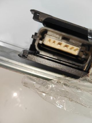 242119 9816401480 elevalunas tras der peugeot 2008