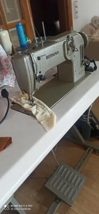 BERNINA 217 Zig-Zag Máquina de Coser