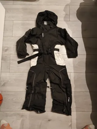 Buzo Nieve Talla 4. En muy buen estado