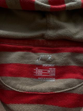 Chaqueta Nike a Rayas Rojas y Beige