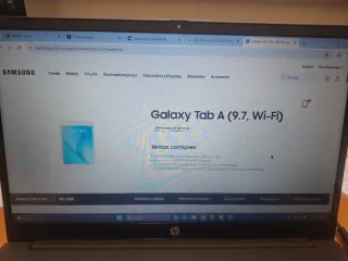 Tablet Samsung Plata y Blanca