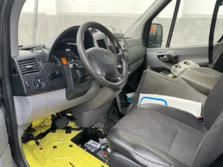 Furgoneta Mercedes Sprinter camper averiada