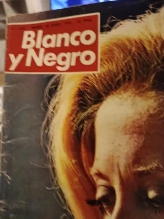 Revista blanco y negro año 1976