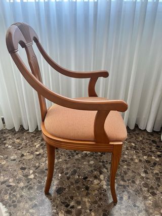 6 Sillas de madera con asiento de tela
